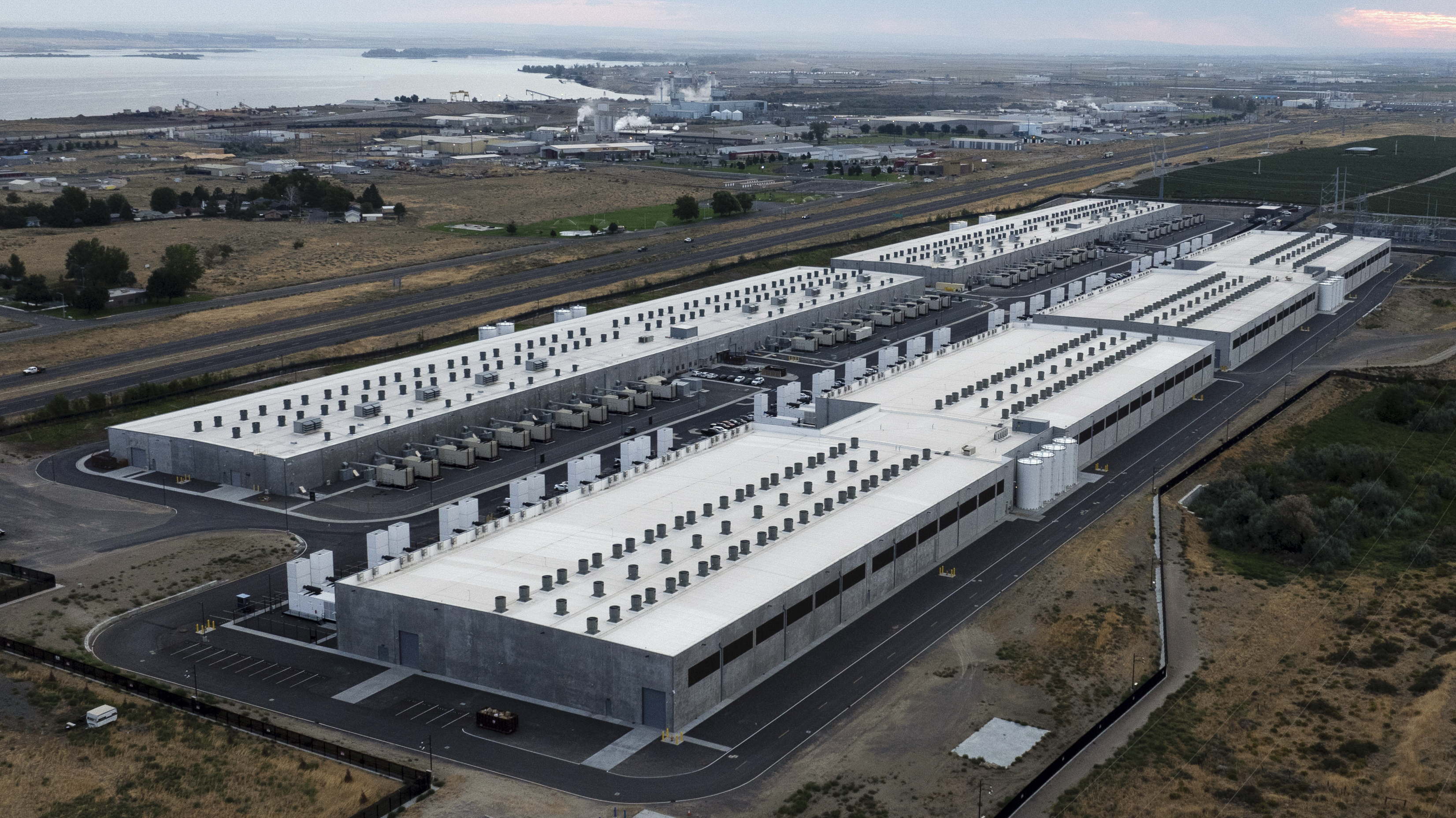 Construction is seen at an Amazon Web Services data center on Thursday, Aug. 22, 2024, in Boardman, Ore.<br />(Jenny Kane / AP Photo)