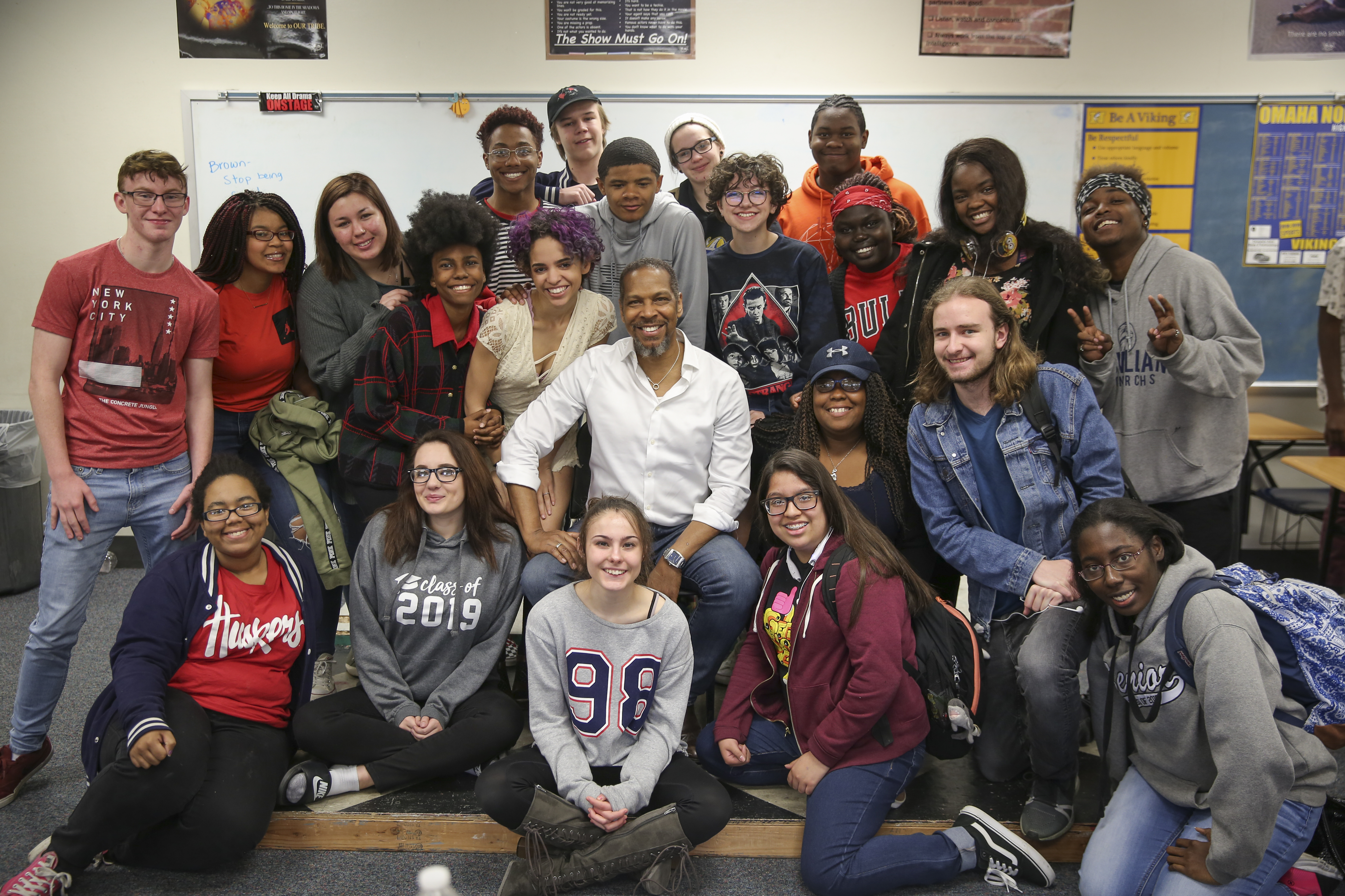 Actor and singer Kevyn Morrow poses for a photo with students during a Nebraska High School Theatre Academy workshop in North Omaha.<br />(Photo courtesy of Omaha Performing Arts)