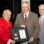 Former Nebraska volleyball coach Terry Pettit accepts the Regents Award from NU Regent Paul Kenney (left) and NU President Jeffrey Gold (right).
(Courtesy of University of Nebraska)