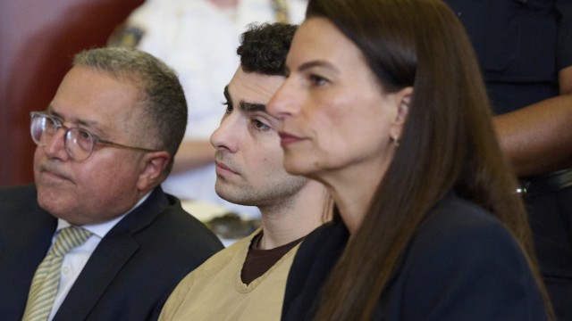 Luigi Mangione, accused of fatally shooting UnitedHealthcare CEO Brian Thompson, appears in Manhattan state court in New York, Tuesday, Sept. 16, 2025. 
(Curtis Means / Pool Photo via AP)
