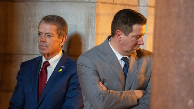  Nebraska Gov. Jim Pillen (left) and Governor’s Office Chief of Staff Dave Lopez, Jan. 28, 2026.
(Zach Wendling / Nebraska Examiner)