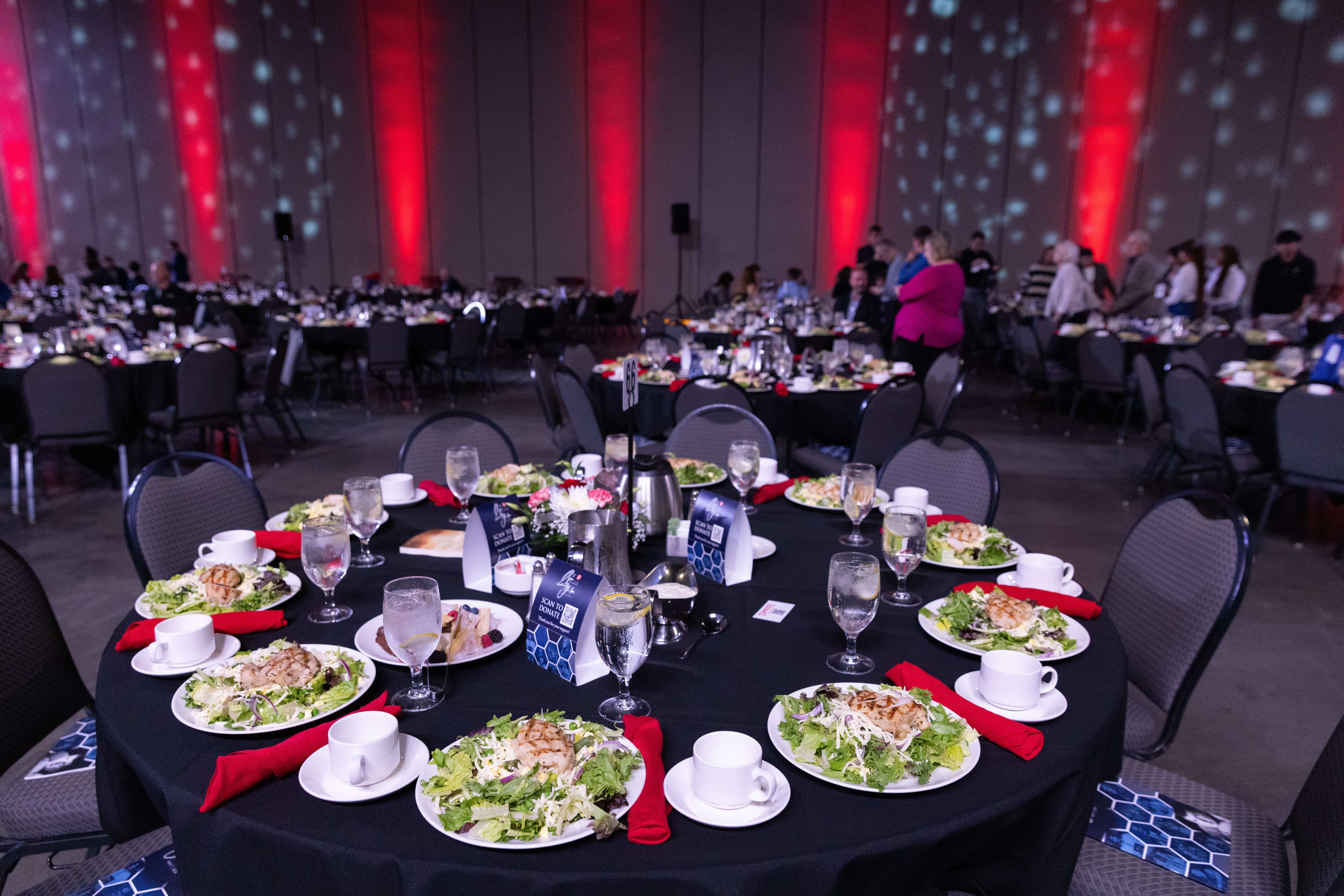 The tablescapes at the 25th Anniversary D.J.’s Hero Awards Luncheon.<br />(Rebecca Gratz / Rebecca Gratz Multimedia)