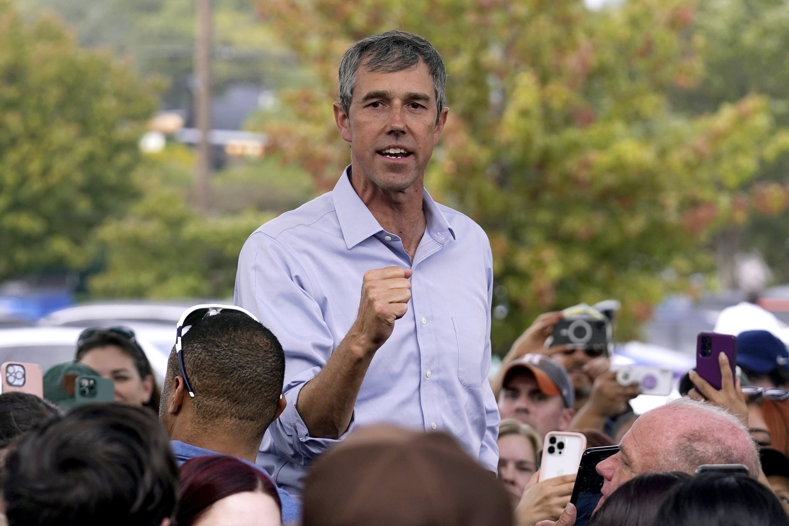 Beto O&#039;Rourke, Texas Democratic gubernatorial candidate, addresses supporters at a campaign stop in Dallas, Nov. 8, 2022.<br />(Tony Gutierrez / AP Photo)
