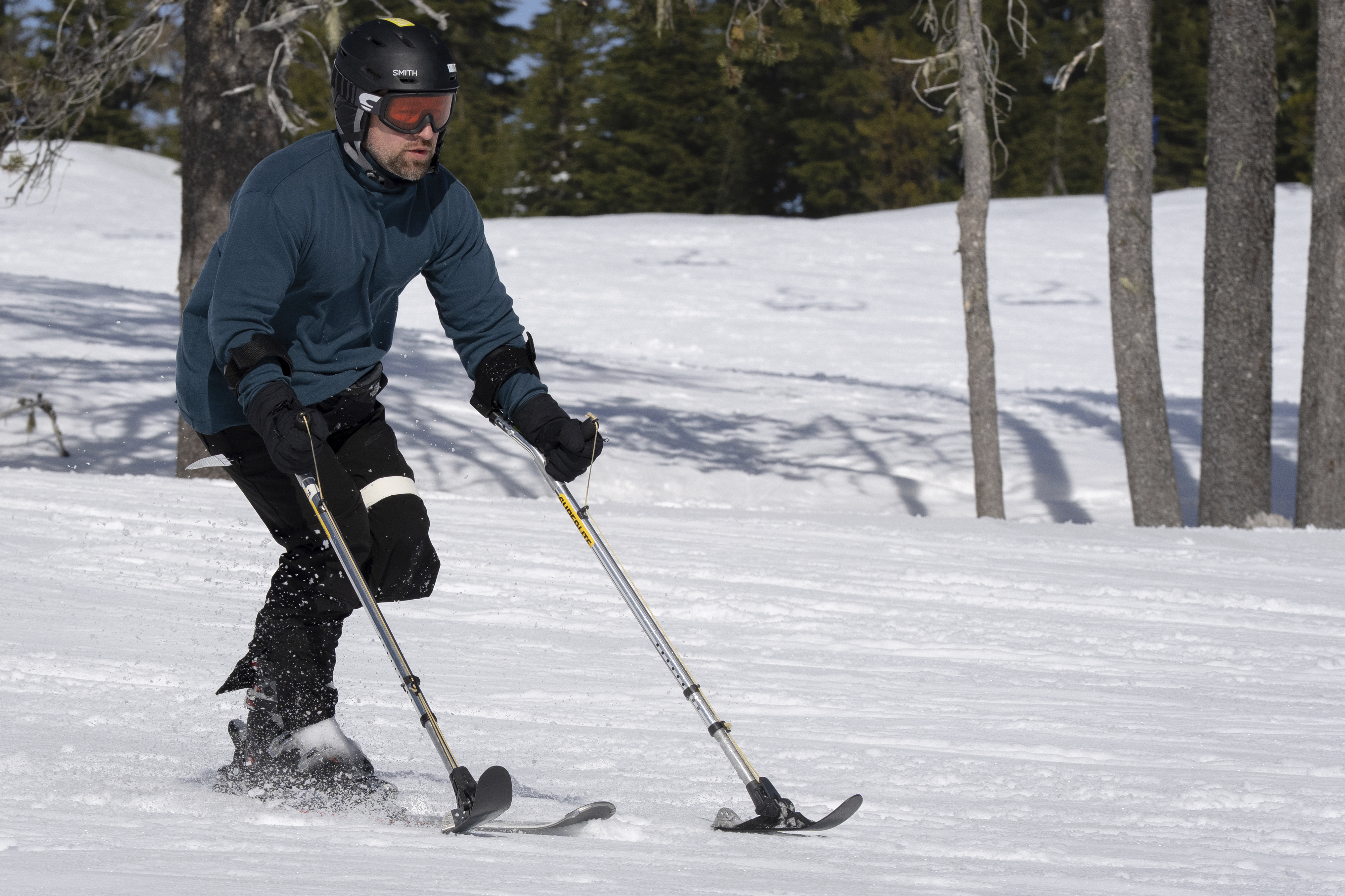 Ukrainian veteran Oleksandr Shvachka skis during a lesson with Oregon Adaptive Sports on the three track skiing method at Hoodoo Ski Area in central Oregon on Thursday, March 6, 2025.<br />(Jenny Kane / AP Photo)