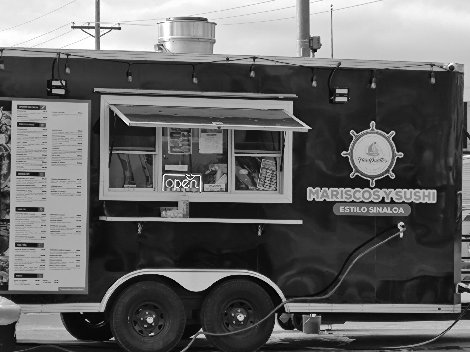 Sushi? Mexican? Can&#039;t decide? Truck &quot;Tres Puertos&quot; has both!<br />(Austin Petak / The Daily Record)