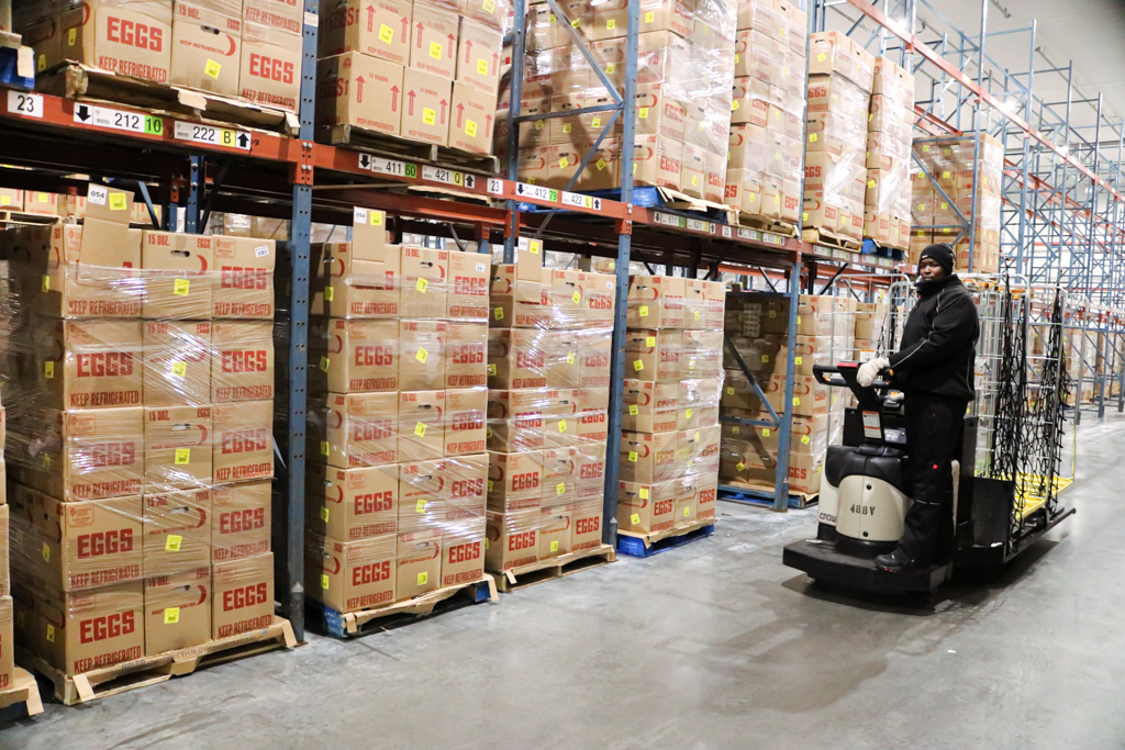 The interior of a Dollar General DG Fresh distribution center. Dollar General plans to invest $85 million to build a joint fresh and dry goods distribution center in Blair. (Dollar General)