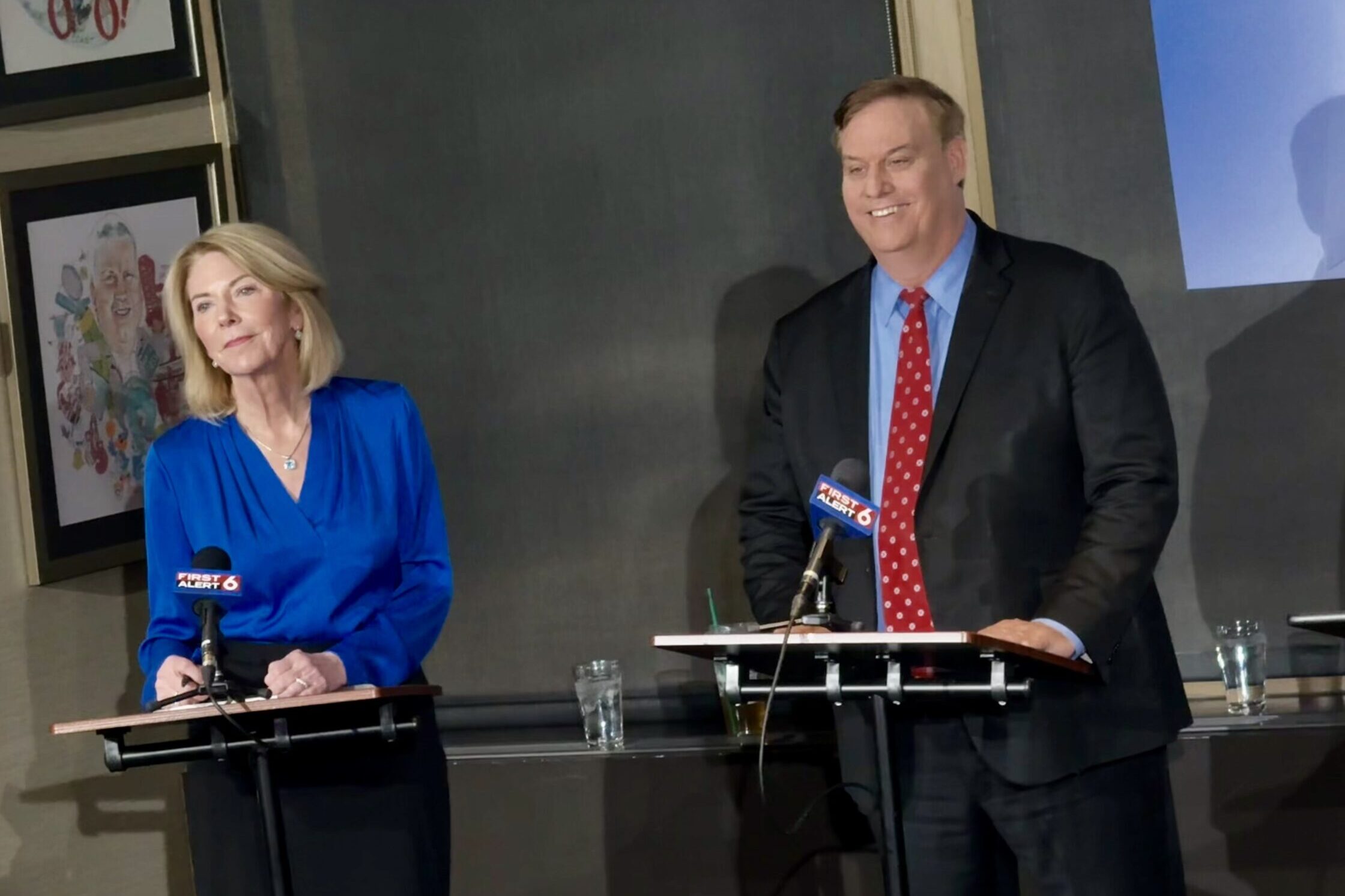 Omaha Mayor Jean Stothert spars with former State Sen. Mike McDonnell of Omaha during Tuesday’s mayoral debate at the Omaha Press Club.<br />(Aaron Sanderford / Nebraska Examiner)