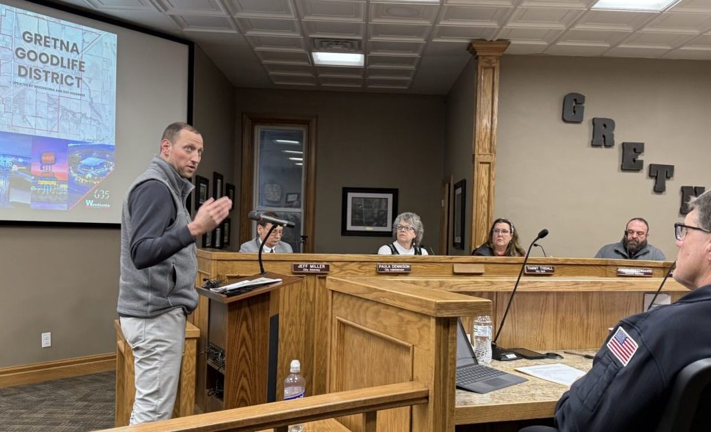 Drew Snyder of Woodsonia Real Estate presents his good life district development plan to the Gretna City Council.<br />(Cindy Gonzalez / Nebraska Examiner)