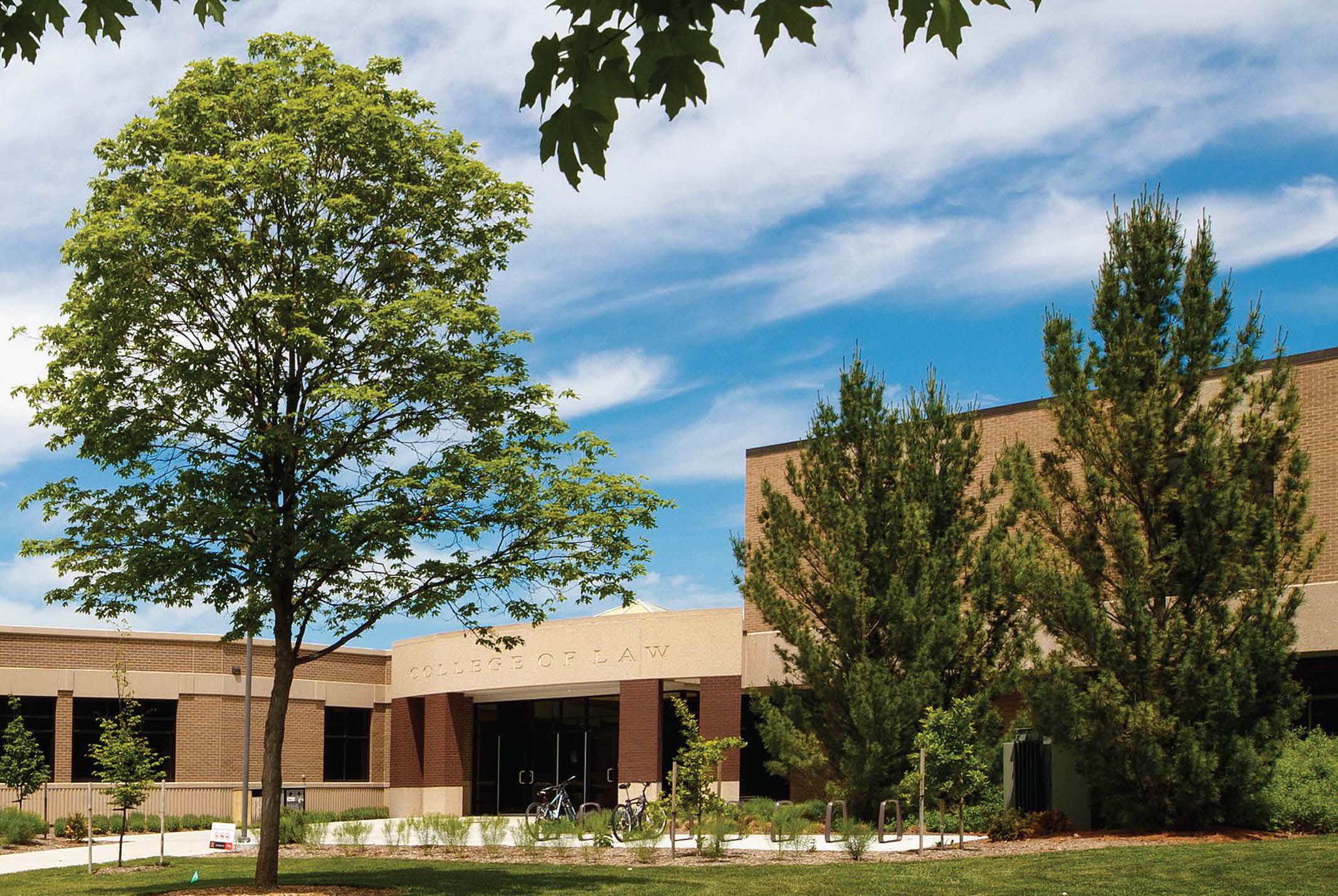 University of Nebraska – Lincoln College of Law is Located on East Campus off Fair Street and E Campus Loop in Lincoln. They are committed to developing inclusive leaders who advance justice, solve problems, and serve with integrity. (University of Nebraska – Lincoln)