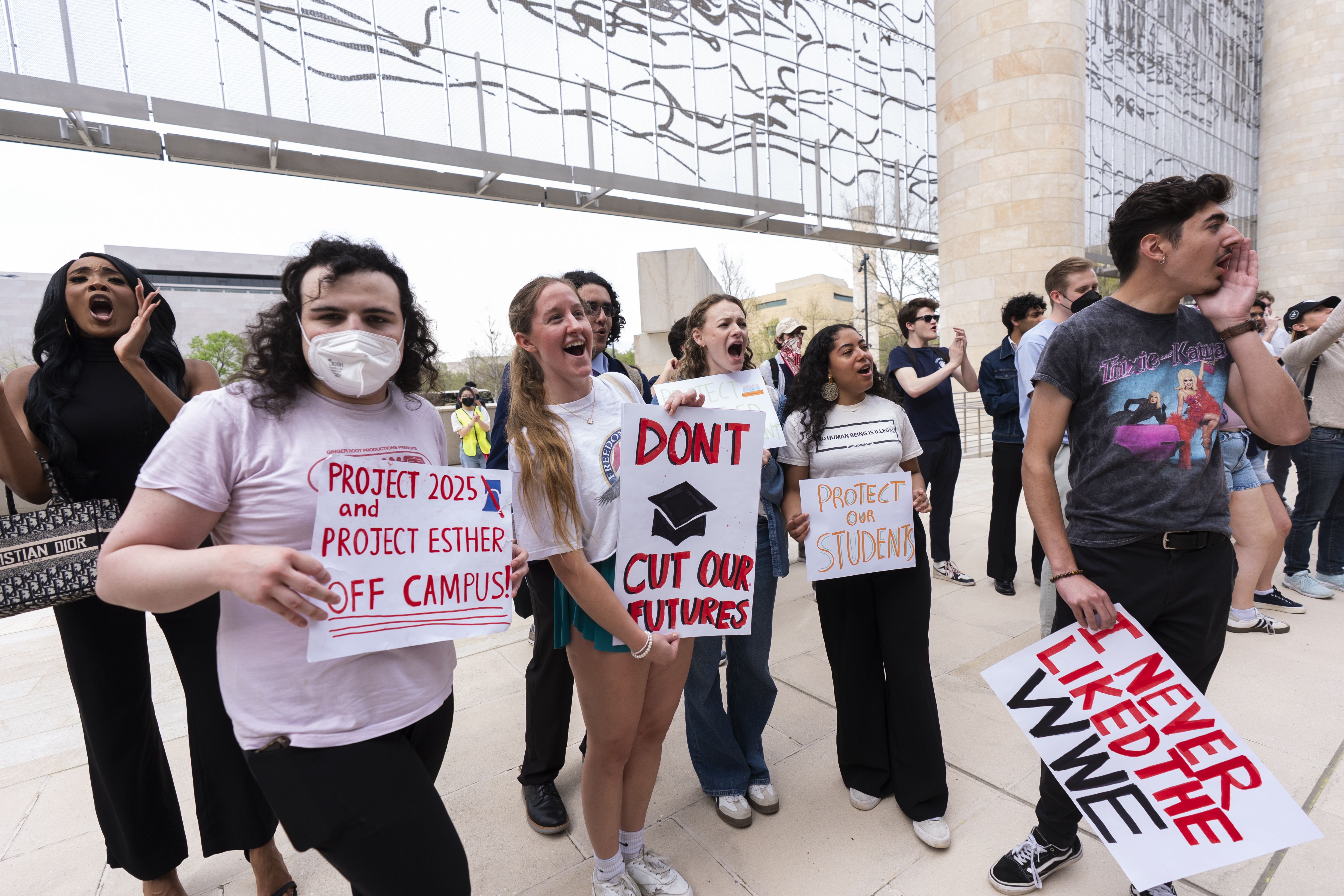 Student Coalition, Dem Lawmakers Object To Trump Education Department Moves