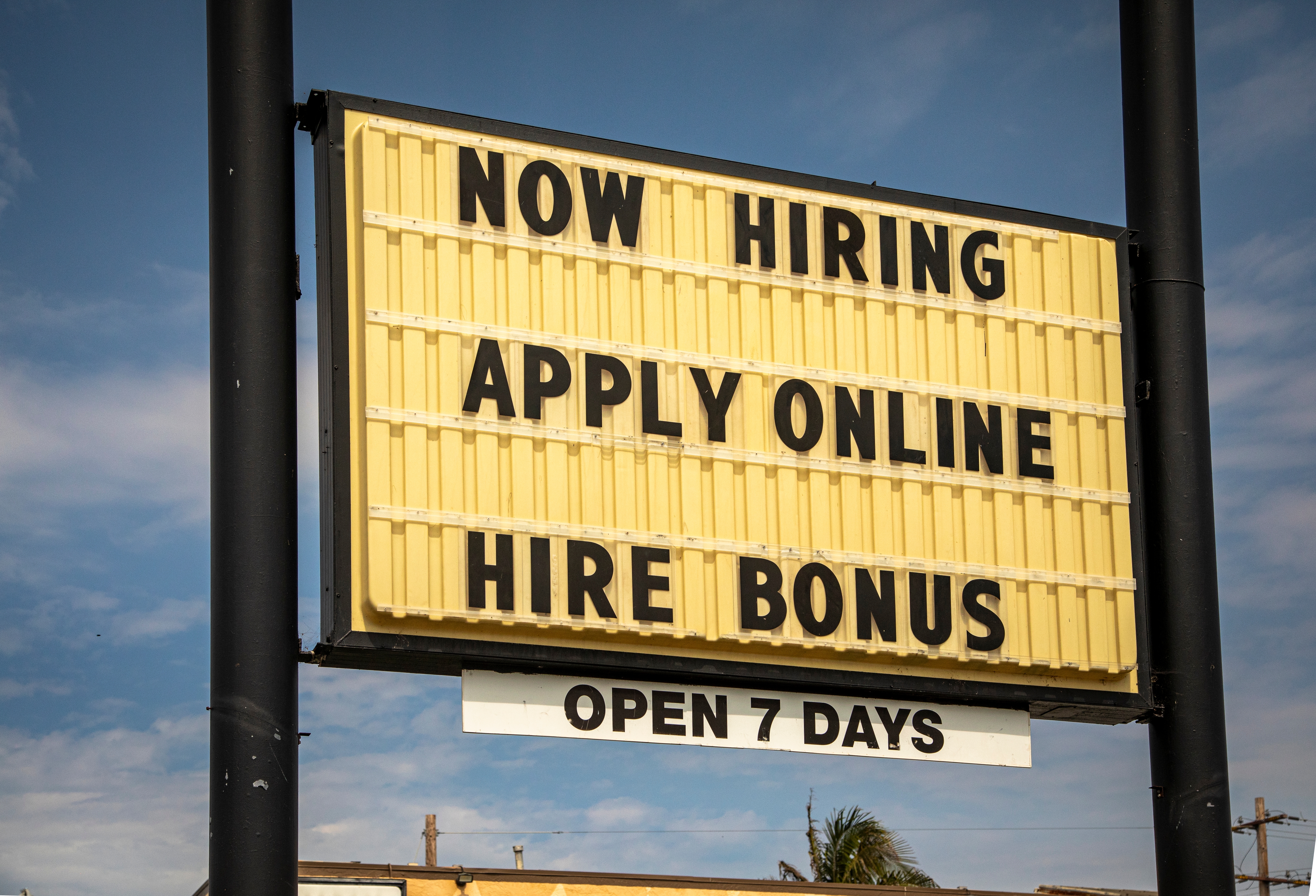 Head of one re-entry program and a former prison inmate seek to ‘de-stigmatize’ hiring of former prisoners.<br />(Shutterstock)